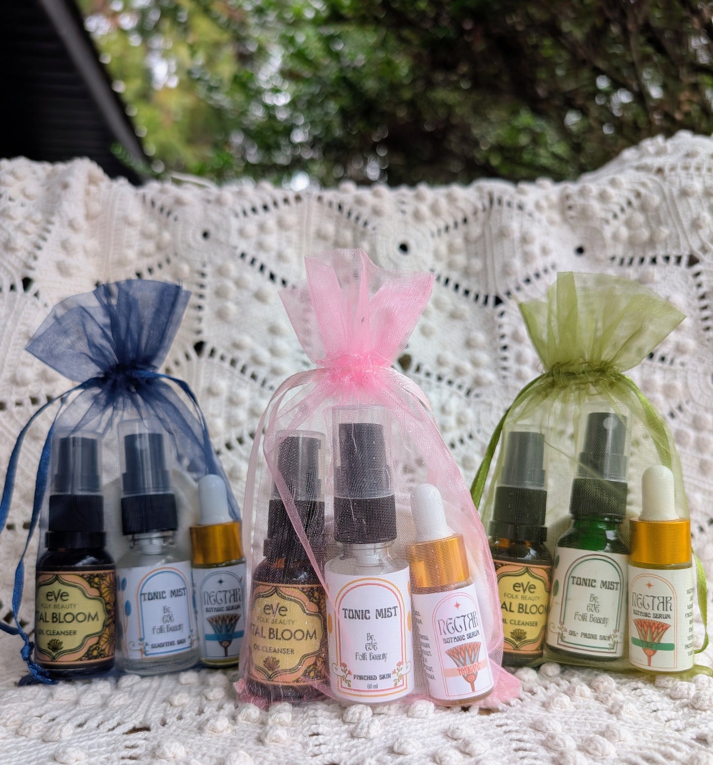 EVE - BOTANICAL SKINCARE RITUALS / TRAVEL KITS